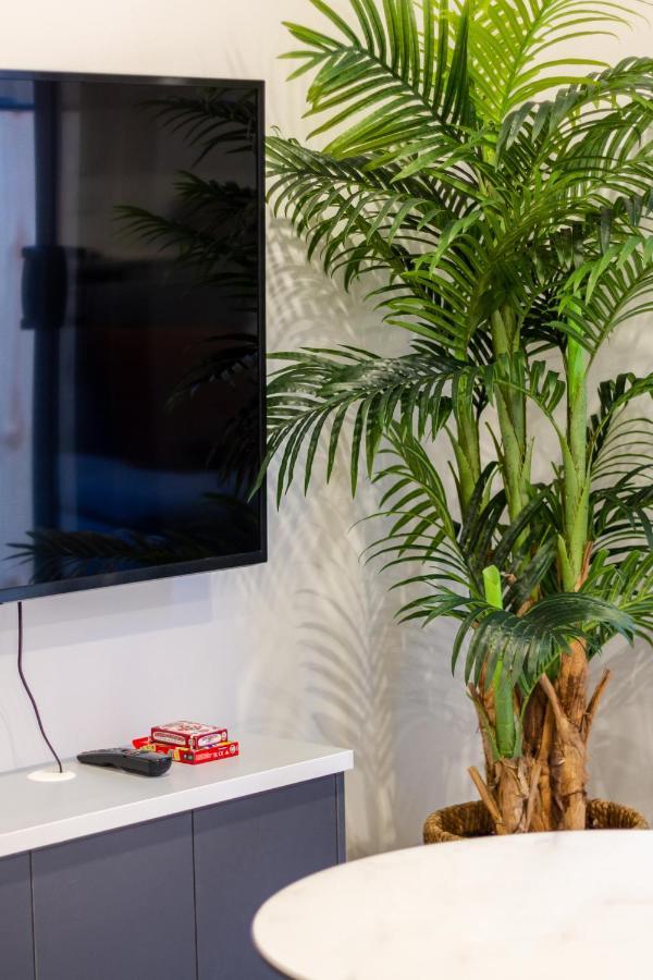 Modern City Living By Latimer Square, Cathedral Apartment Christchurch Ngoại thất bức ảnh